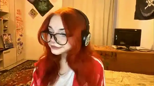 Snapshot of RedHeadCat chatting on May 11, 2026, 4:48 pm RedHeadCat online show from May 11, 2026, 4:48 pm