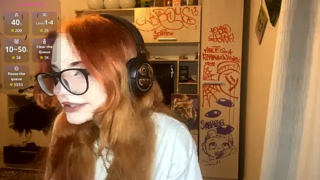 Snapshot of RedHeadCat chatting on May 28, 2026, 9:34 pm RedHeadCat online show from May 28, 2026, 9:34 pm