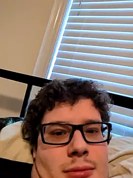 Snapshot of Johnnyboi chatting on April 7, 2026, 1:33 pm Johnnyboi online show from April 7, 2026, 1:33 pm