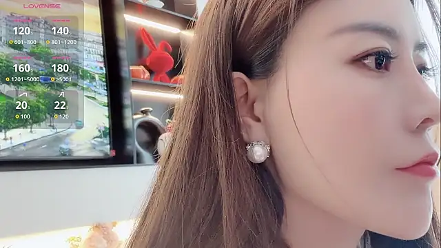tingting-youu online show from April 15, 2026, 3:02 am