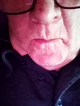 Snapshot of lickboy40 chatting on May 11, 2026, 4:37 pm lickboy40 online show from May 11, 2026, 4:37 pm
