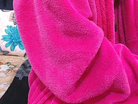 Snapshot of ChocolateClitt chatting on April 7, 2026, 12:38 pm ChocolateClitt online show from April 7, 2026, 12:38 pm