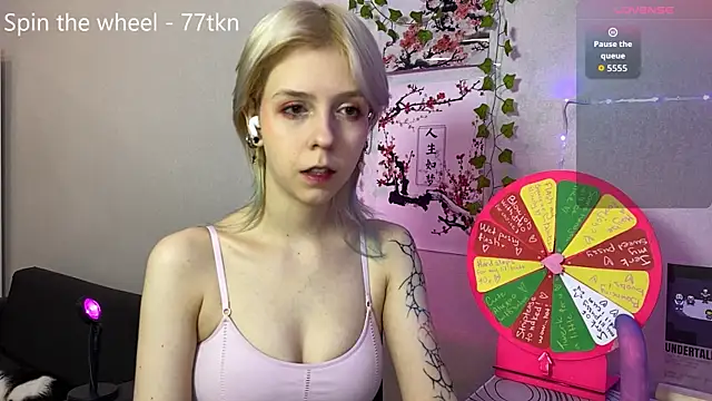 LunaBless online show from May 24, 2026, 9:31 pm