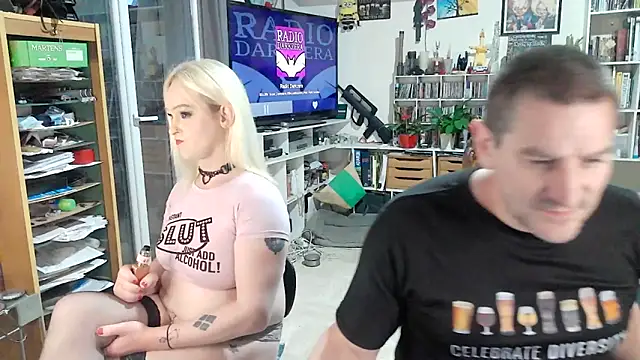 teddythebeer86 online show from May 15, 2026, 7:43 pm