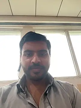 Sweetloverr28 online show from April 30, 2026, 11:05 am