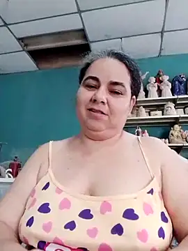 Snapshot of Golositadeamor chatting on May 9, 2026, 8:03 pm Golositadeamor online show from May 9, 2026, 8:03 pm