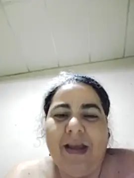 Snapshot of Golositadeamor chatting on May 16, 2026, 8:33 am Golositadeamor online show from May 16, 2026, 8:33 am