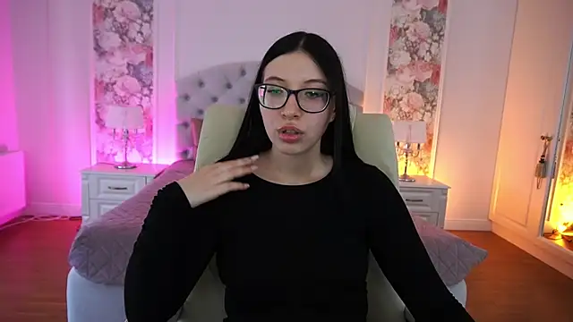 SsoftAura online show from April 13, 2026, 12:43 pm