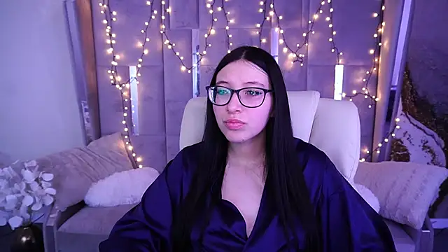 Snapshot of SsoftAura chatting on April 30, 2026, 12:44 pm SsoftAura online show from April 30, 2026, 12:44 pm