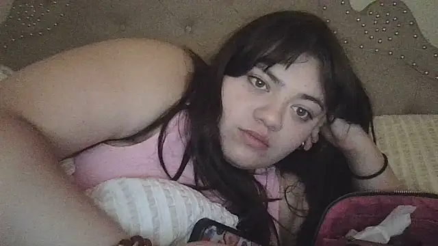 Snapshot of viennaavisabella chatting on April 6, 2026, 8:04 am viennaavisabella online show from April 6, 2026, 8:04 am