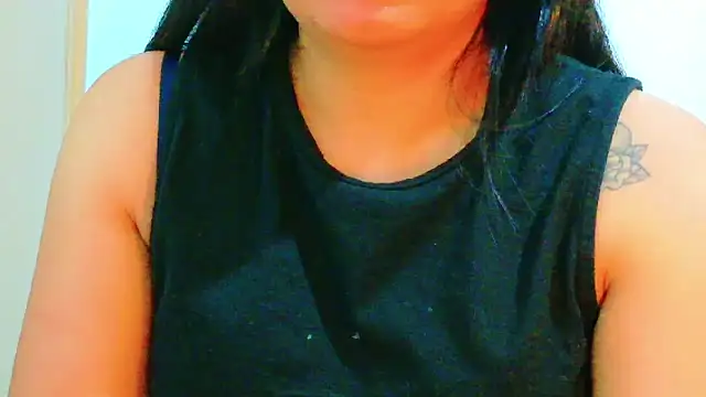 Snapshot of MojaditPussy chatting on April 25, 2026, 7:44 am MojaditPussy online show from April 25, 2026, 7:44 am