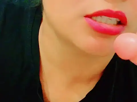 Snapshot of MojaditPussy chatting on May 2, 2026, 12:10 pm MojaditPussy online show from May 2, 2026, 12:10 pm