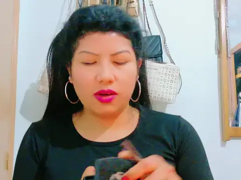 Snapshot of MojaditPussy chatting on May 10, 2026, 3:28 pm MojaditPussy online show from May 10, 2026, 3:28 pm