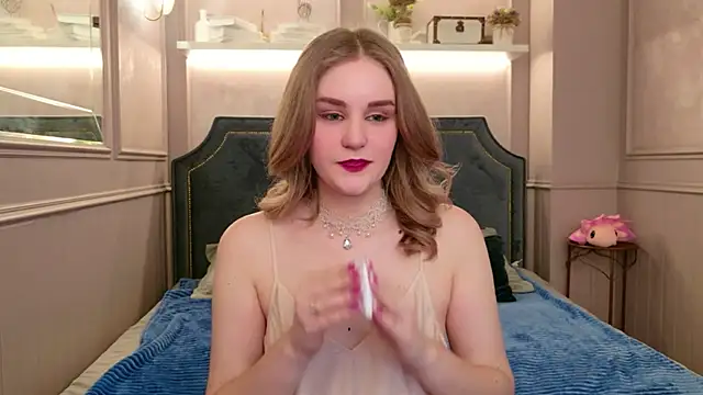 Snapshot of Molly_Voses chatting on May 8, 2026, 8:58 pm Molly Voses online show from May 8, 2026, 8:58 pm