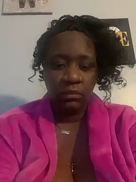 amberchill26 online show from April 20, 2026, 3:04 pm