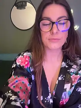 Snapshot of Miarose_gabani chatting on April 23, 2026, 7:41 am Miarose gabani online show from April 23, 2026, 7:41 am
