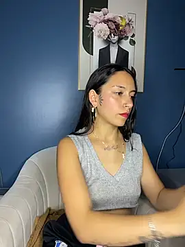 Snapshot of DulceLatinaxo chatting on April 8, 2026, 8:20 pm DulceLatinaxo online show from April 8, 2026, 8:20 pm