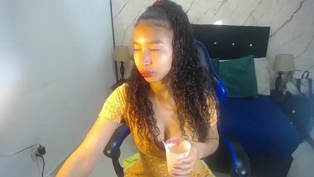 hasley cute online show from April 25, 2026, 7:22 pm