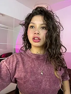 Dreanaa online show from May 8, 2026, 8:03 pm