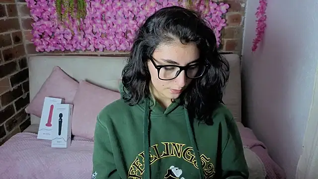 Snapshot of darknesscosplayer56 chatting on April 7, 2026, 1:28 am darknesscosplayer56 online show from April 7, 2026, 1:28 am