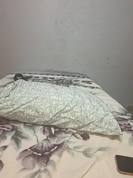 KittyLee004 online show from April 11, 2026, 4:44 pm