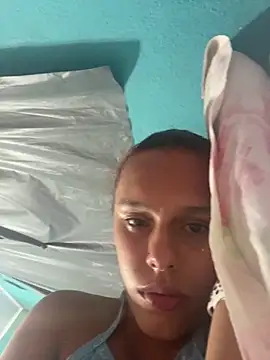 nandinharuivinha22 online show from April 8, 2026, 5:57 pm