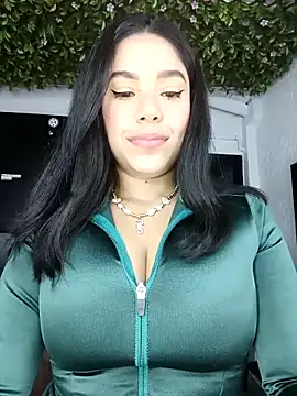 Snapshot of BrendaBloom_ chatting on May 7, 2026, 2:50 am BrendaBloom online show from May 7, 2026, 2:50 am