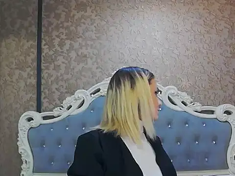 Ivy Quin online show from April 23, 2026, 4:03 am