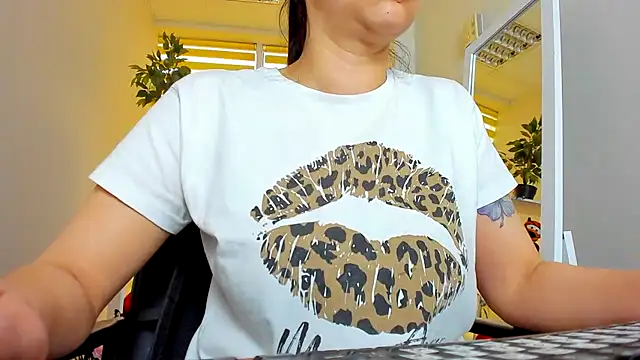 Tianniaa online show from May 7, 2026, 9:03 am