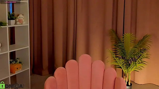 Snapshot of Oliviabagheera chatting on April 17, 2026, 4:26 am Oliviabagheera online show from April 17, 2026, 4:26 am