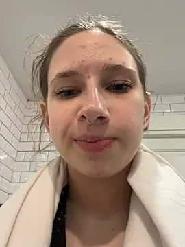 michelle lovique online show from April 15, 2026, 7:04 am