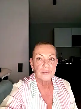 Snapshot of LadyBrigitte chatting on April 14, 2026, 5:52 pm LadyBrigitte online show from April 14, 2026, 5:52 pm