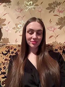 Snapshot of AlinaLove3213 chatting on April 15, 2026, 6:04 pm AlinaLove3213 online show from April 15, 2026, 6:04 pm