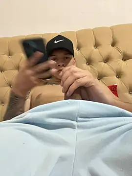  AlexXx23  online show from May 5, 2026, 7:49 am