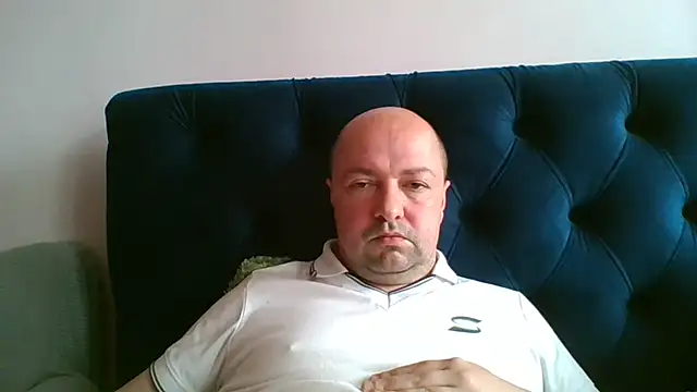 Luceriusbigass online show from May 16, 2026, 6:32 am