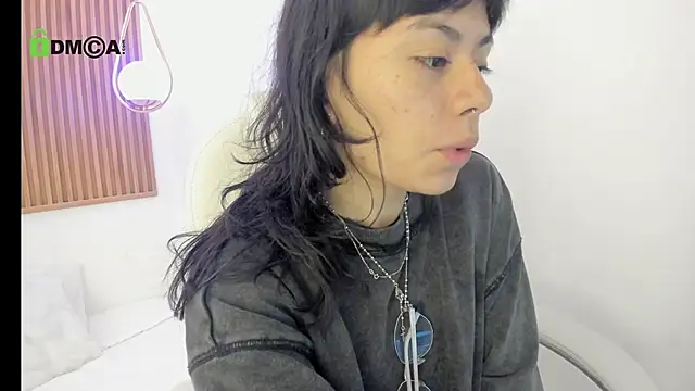 Snapshot of ghostmila chatting on May 7, 2026, 1:49 pm ghostmila online show from May 7, 2026, 1:49 pm