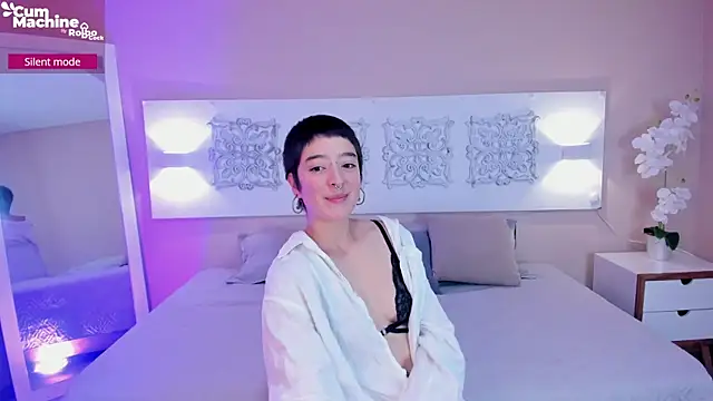 Snapshot of Atheena__ chatting on May 18, 2026, 2:34 pm Atheena online show from May 18, 2026, 2:34 pm