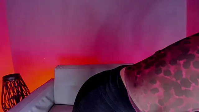 Snapshot of Atheena__ chatting on May 23, 2026, 12:31 pm Atheena online show from May 23, 2026, 12:31 pm