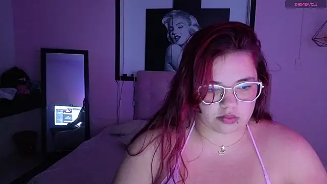 Snapshot of Sweet_cat_t chatting on April 12, 2026, 8:19 am Sweet cat t online show from April 12, 2026, 8:19 am