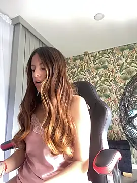 Snapshot of Ambar_Zaf chatting on May 26, 2026, 1:29 pm Ambar Zaf online show from May 26, 2026, 1:29 pm