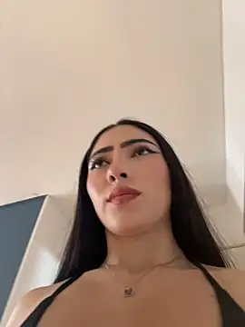 Snapshot of AMBERBUNNY_ chatting on May 3, 2026, 1:50 pm AMBERBUNNY online show from May 3, 2026, 1:50 pm