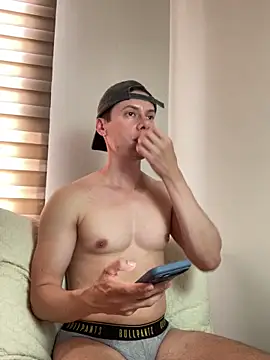 Joohny fox online show from April 15, 2026, 4:03 pm