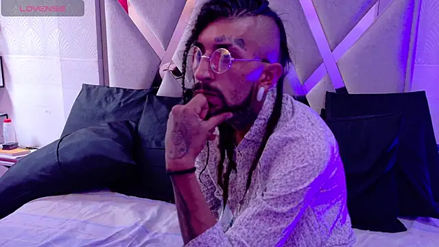 Tattoo edbosses online show from April 10, 2026, 8:02 pm