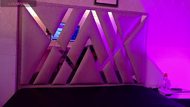 Tattoo edbosses online show from April 11, 2026, 8:46 pm