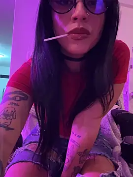 Kattze  online show from May 2, 2026, 1:21 am