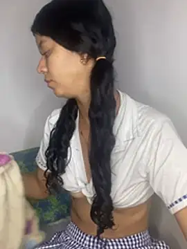 DarkSirenQueen online show from April 24, 2026, 10:39 am
