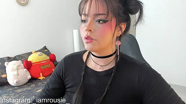  iamrousie  online show from May 20, 2026, 1:17 pm