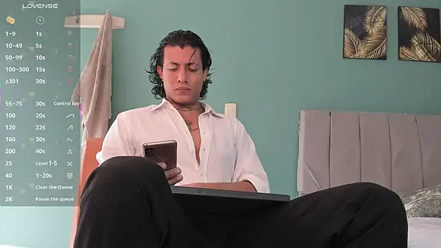 Snapshot of Damian_Romanoff chatting on May 13, 2026, 2:58 pm Damian Romanoff online show from May 13, 2026, 2:58 pm