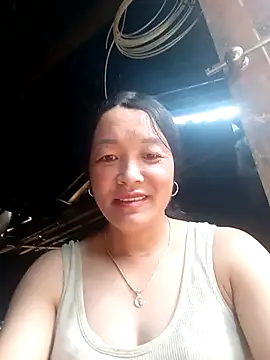 Snapshot of vanlucky2 chatting on April 14, 2026, 2:39 am vanlucky2 online show from April 14, 2026, 2:39 am
