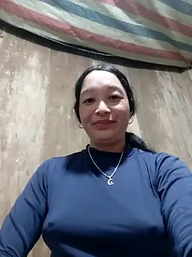 Snapshot of vanlucky2 chatting on May 11, 2026, 2:45 pm vanlucky2 online show from May 11, 2026, 2:45 pm